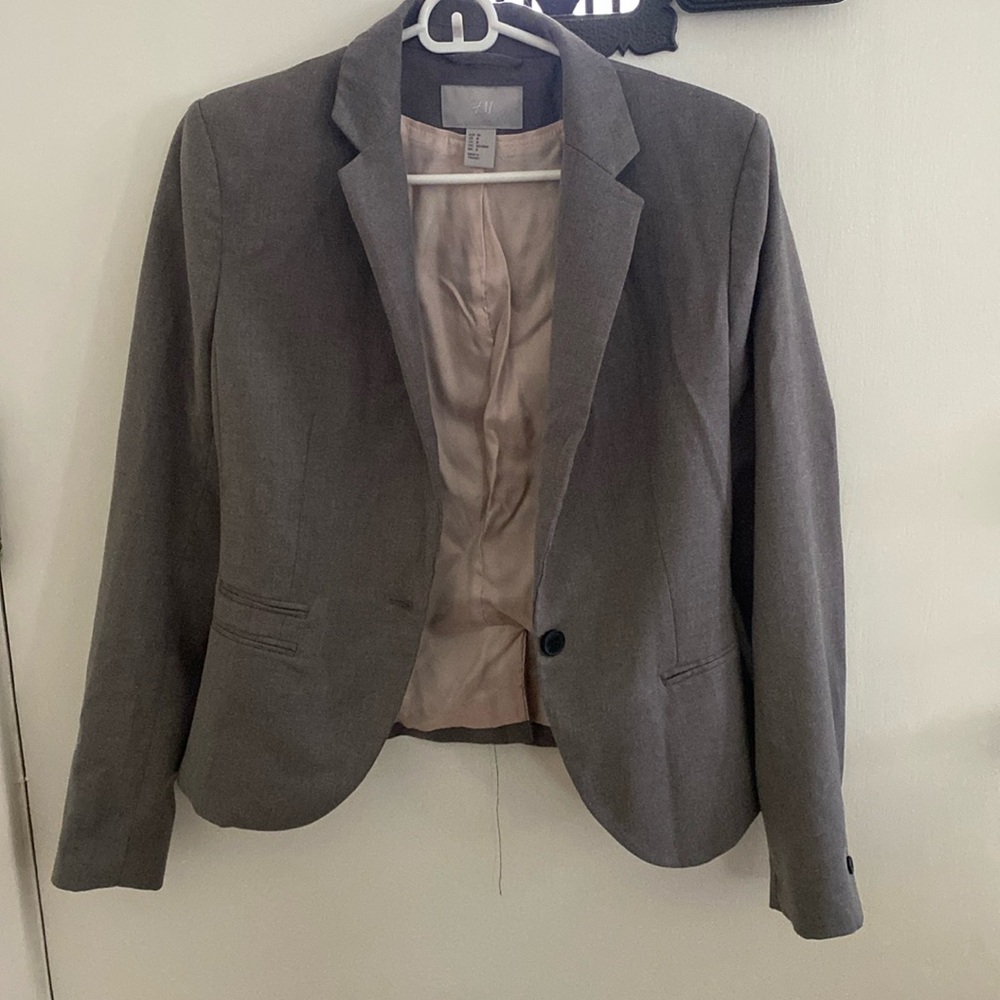 H & M Womens blazer worn, in good condition size 8